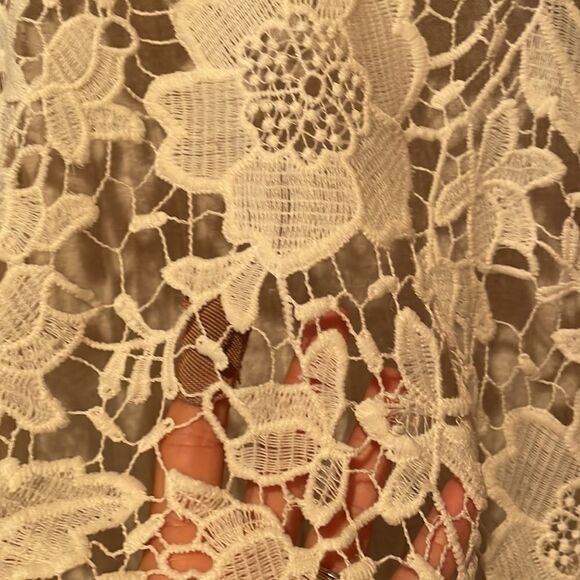 Eyeshadow white and cream lace see through top - Picture 4 of 6